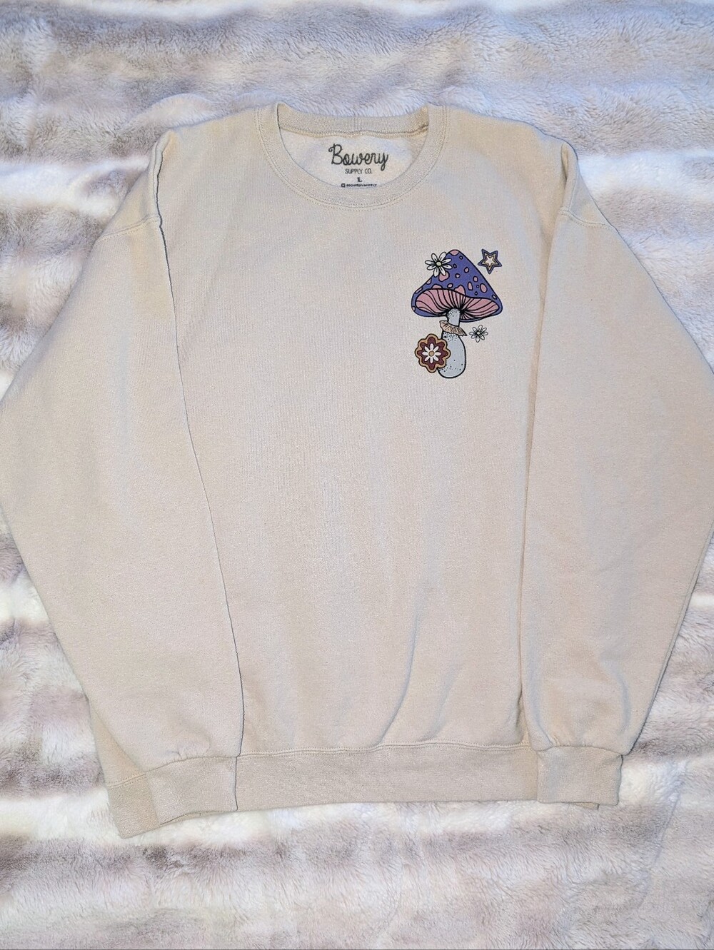 Bowery Supply Co Mushroom Graphic Sweatshirt Women’s Large Beige Cottagecore
